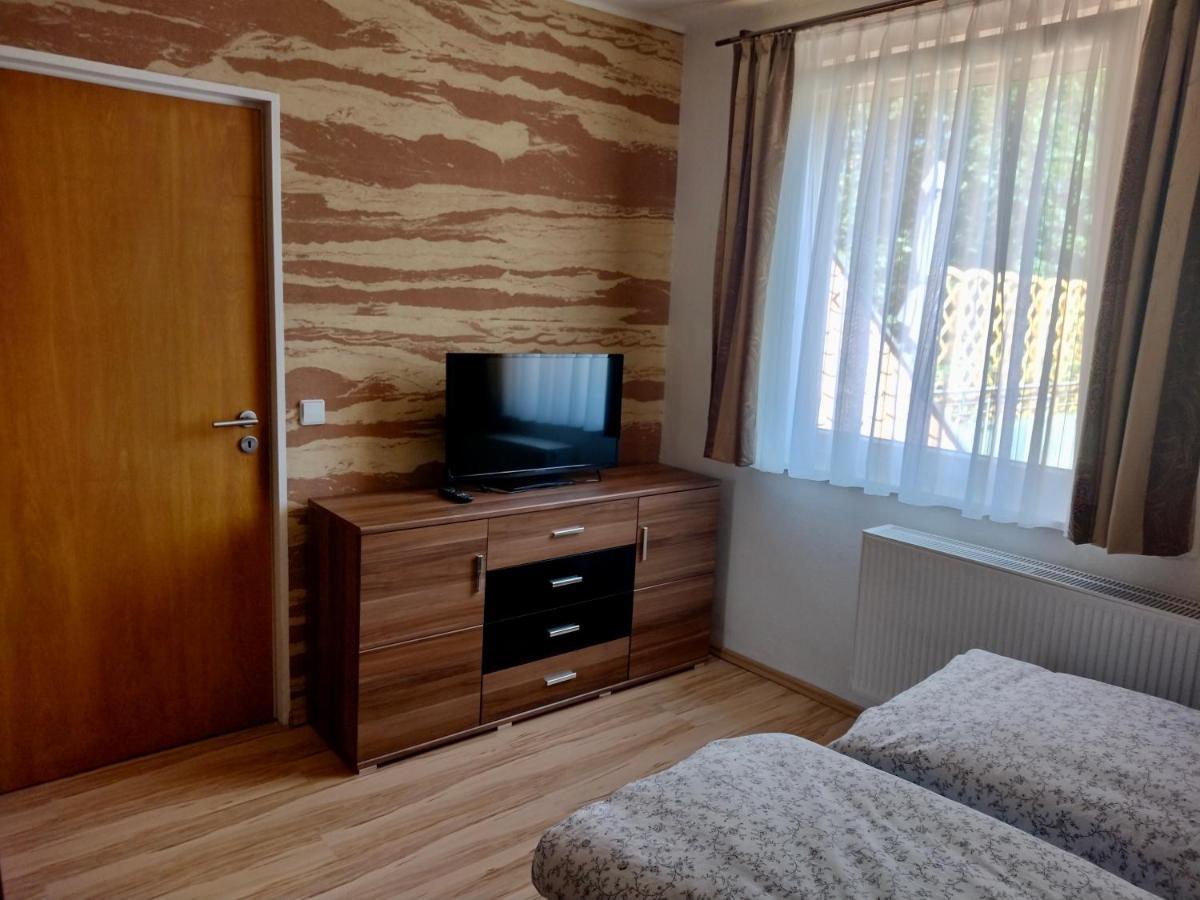 Ferienwohnung An Der Murg Баїрсбронн Екстер'єр фото